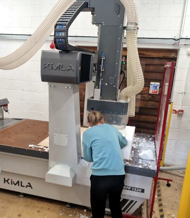 Large-format CNC machining centre